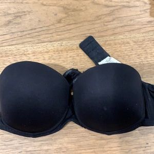 32B Calvin Klein strapless push-up bra